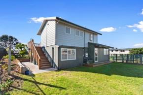 Beachcomber's Paradise - Waihi Beach Holiday Home